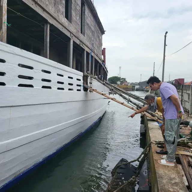 Potret Kapal Pinisi Baim Wong