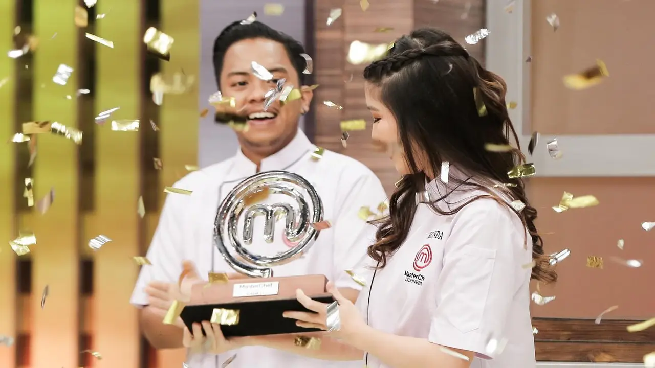 Belinda Christina sukses menyabet gelar juara setelah lebih unggul dalam melawan Kiki di pertarungan terakhir Grand Final MasterChef Indonesia Season 11, pada Minggu, 26 November 2023.