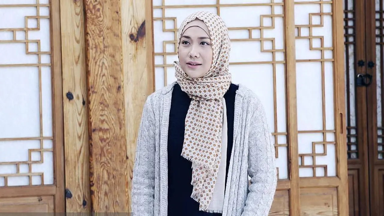 Pesona Bunga Citra Lestari dalam Balutan Hijab, Banjir Pujian