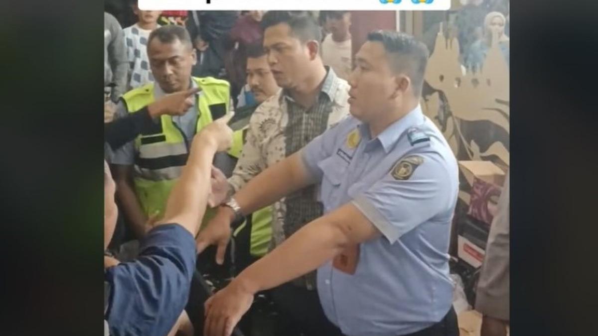 Heboh! Penumpang Lion Air Berbuat Onar di Pesawat karena Diduga Ditunda 9 Jam