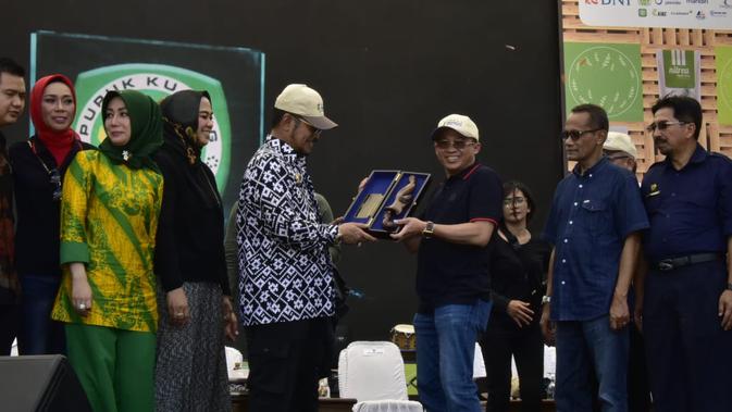 Menteri Pertanian Syahrul Yasin Limpo saat menghadiri acara Kujang Fest 2020 di Kawasan PT Pupuk Kujang, Karawang, Sabtu (7/3).