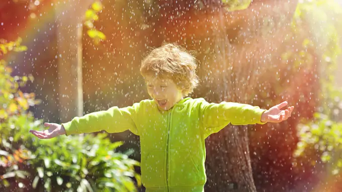 Jangan Dulu Kesal, Ternyata Banyak Hal Indah Datang Saat Hujan