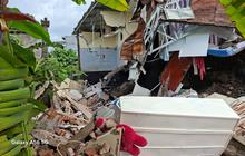 Rumah Ambruk Saat Hujan Deras, Pasutri di Bali Tertimbun Longsor