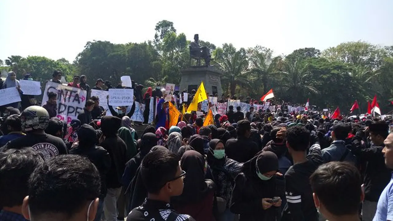 Aksi mahasiswa di Solo