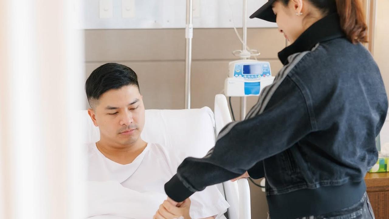 Glenn Alinskie Ungkap Idap Hipertrofi Turbinat hingga Jalani Operasi, Chelsea Olivia Setia Mendampingi