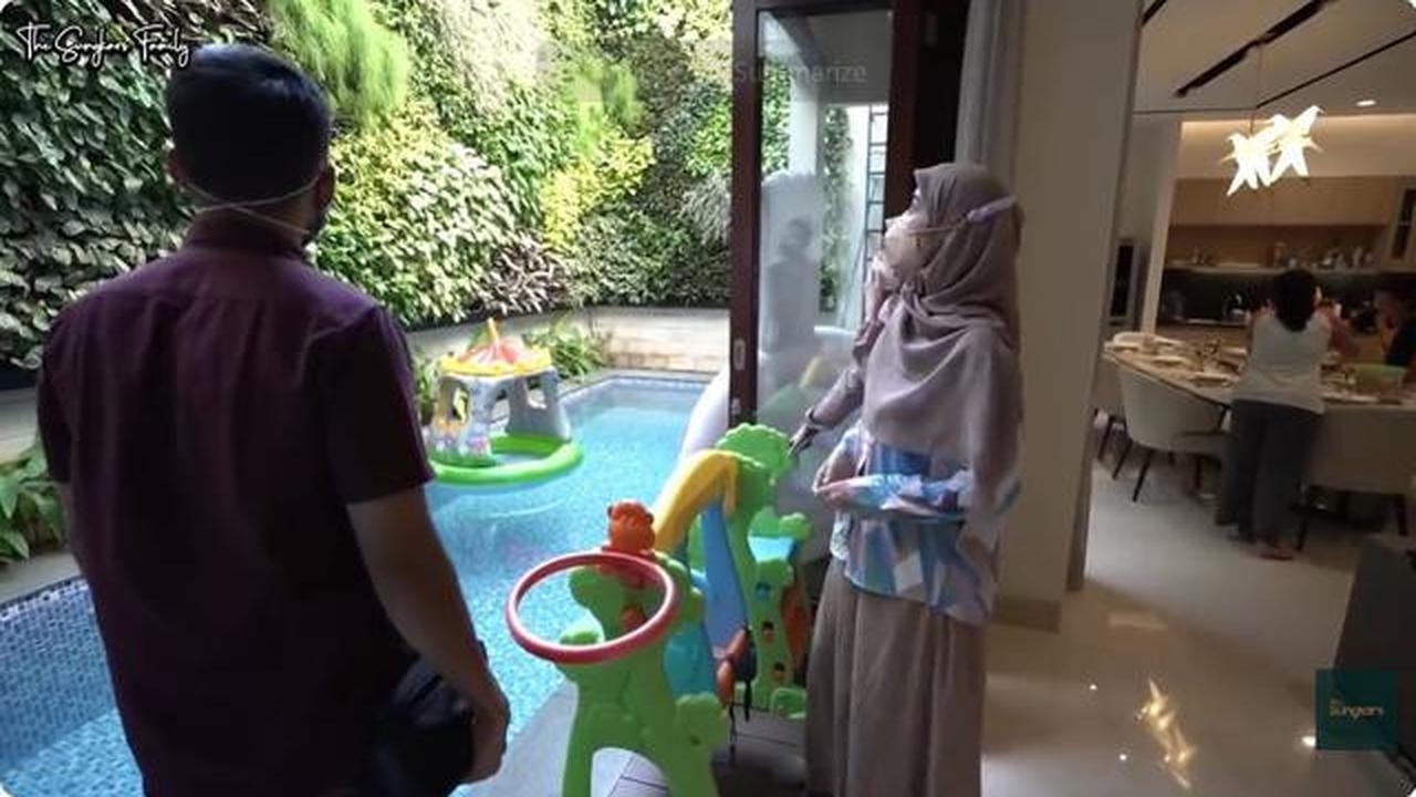 6 Potret Ruang Makan dan Dapur Rumah Cut Meyriska, Desain Elegan