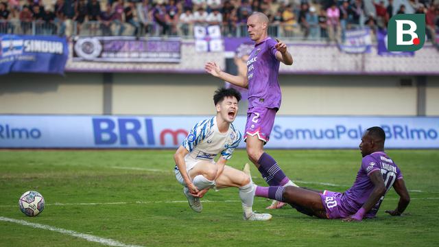 Foto: Kolaborasi Korea Selatan-Argentina Bawa Persita Jinakkan PSIS di BRI Liga 1