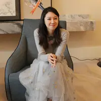 Aktris sekaligus fashion influencer Korea yang super cool! (Sumber foto: august_frvn/instagram)