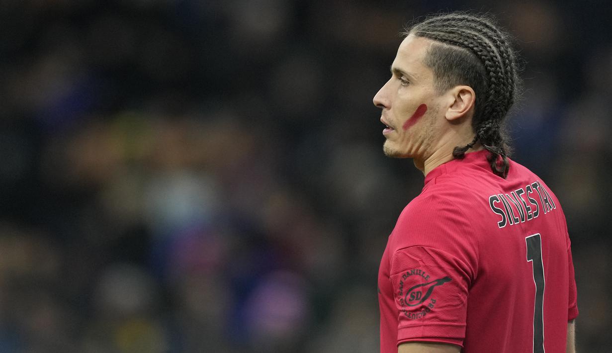 <p>Kiper Udinese, Marco Silvestri saat menghadapi Inter Milan dalam laga pekan ke-23 Liga Italia 2022/2023 di San Siro Stadium, Milan, Italia (18/2/2023). (AP Photo/Antonio Calanni)</p>