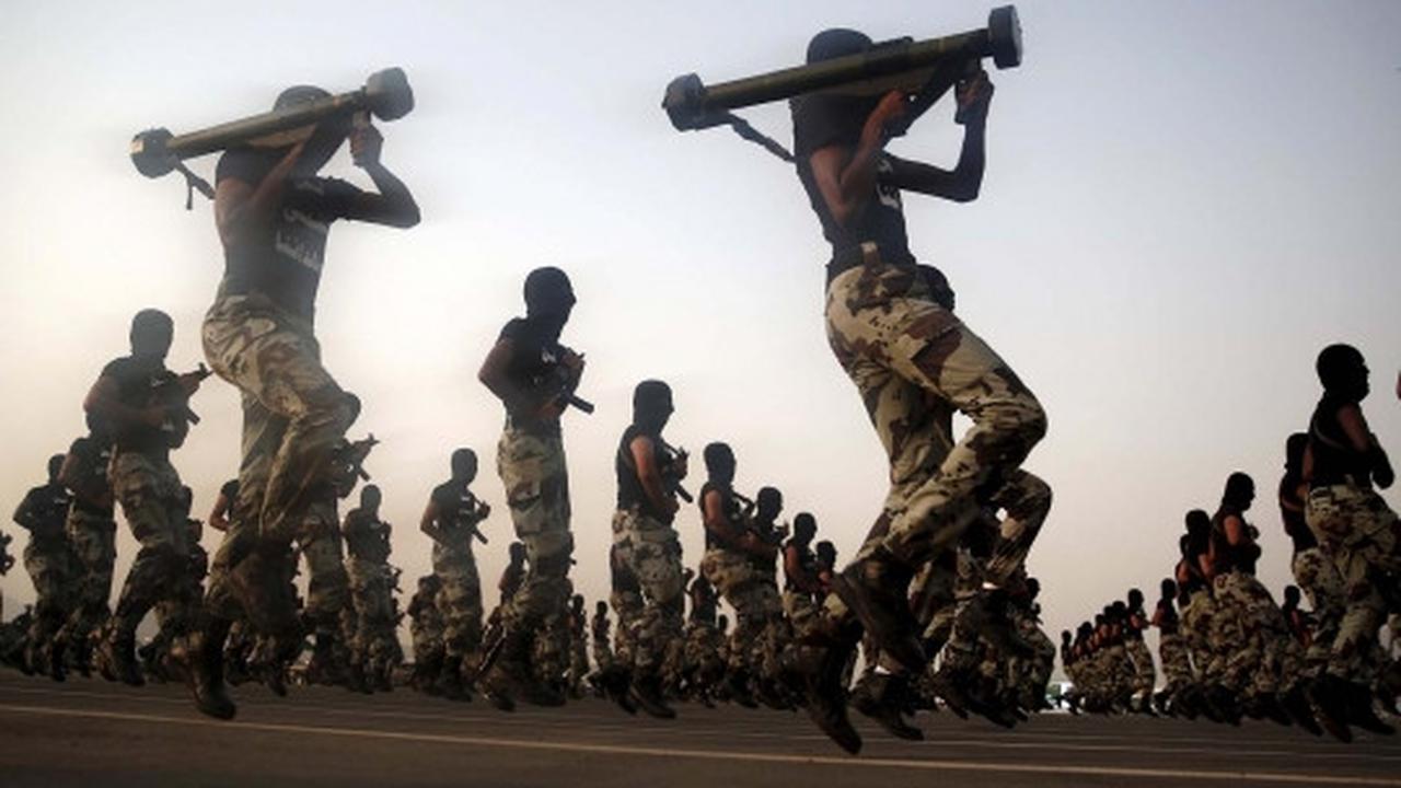 Aksi latihan pengamanan militer Arab Saudi jelang puncak haji