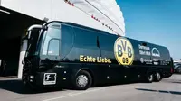Bus tim Borussia Dortmund (Foto: 101 Great Goals)