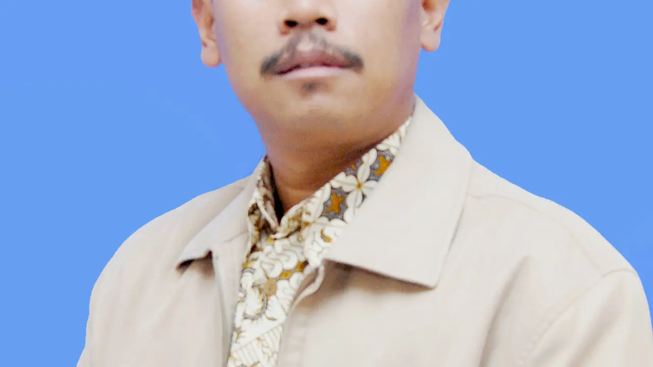 Pengamat Politik Undip Semarang, Teguh Yuwono