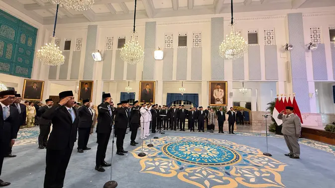 Prabowo Resmi Lantik Dony Oskaria sebagai Kepala BP BUMN