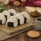 Makanan khas Jepang berupa nasi kepal dengan nama Onigiri. (sumber foto: Shutterstock via MAHI)