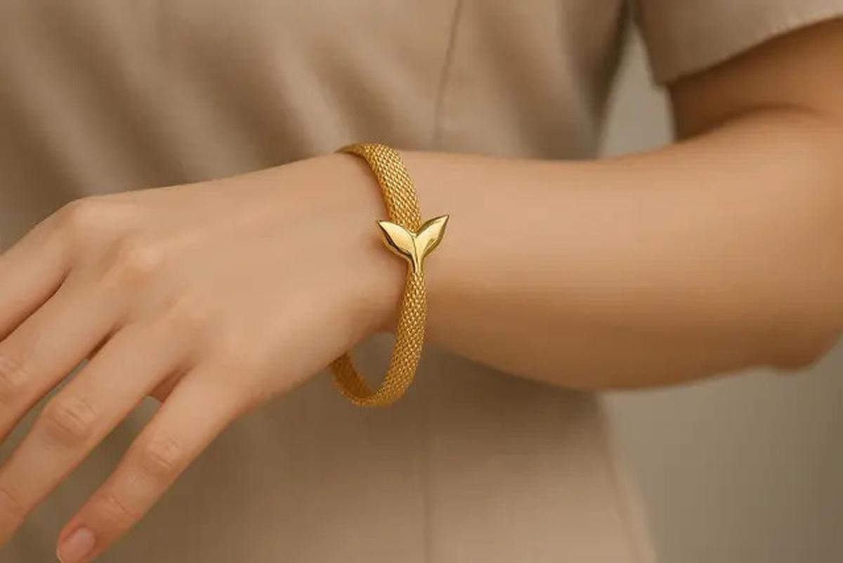 7 Model Gelang Emas Ekor Duyung untuk Ibu Muda, Tampil Elegan dan Stylish