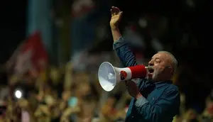 Kemenangan Bersejarah Lula da Silva di Pilpres Brasil dan Tantangan yang Menanti