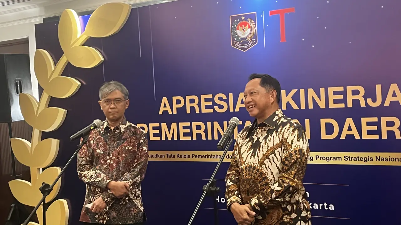 Menteri Dalam Negeri (Mendagri) Tito Karnavian memberikan apresiasi kepada pemerintah daerah (Pemda) yang dinilai berprestasi sepanjang 2025.