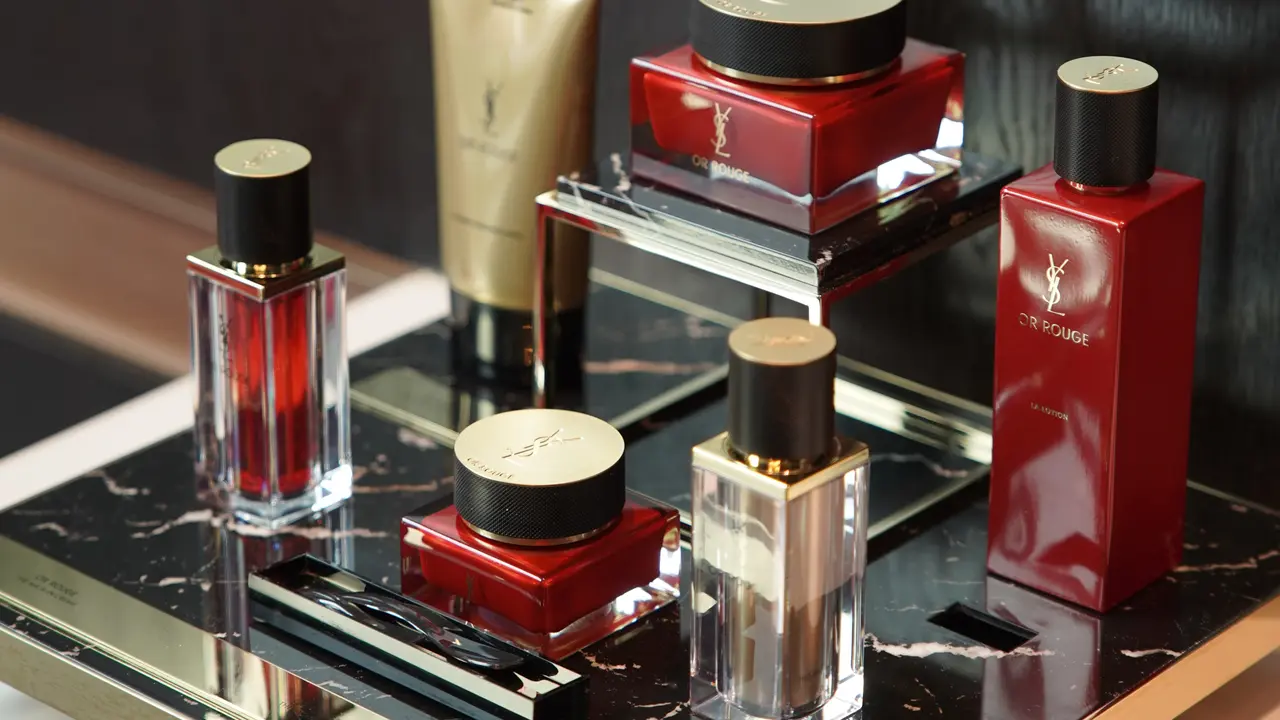 Lawan Penuaan Dini Melalui Perawatan Ekstra Premium dari YSL dengan Ekstrak Putik Saffron