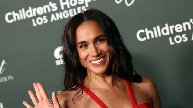 Kontroversi Kehadiran Meghan Markle di Paris Fashion Week 2025, Dianggap Munafik hingga Tak Sensitif