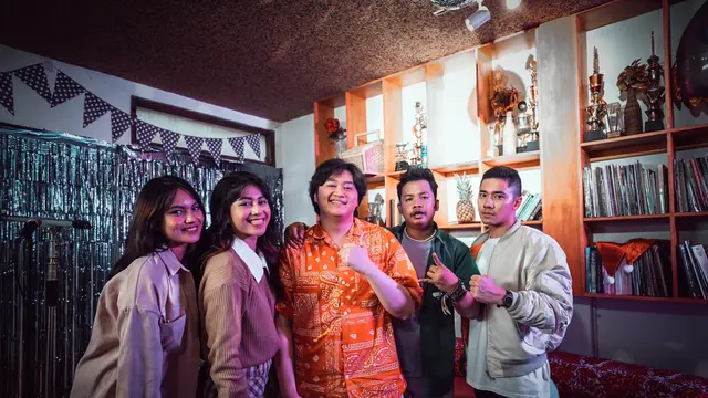 Ravi Andika Gandeng Dustin Tiffani hingga Sintya Marisca dalam Video Klip Terbaru Tuan Muda Jenaka. (ist)