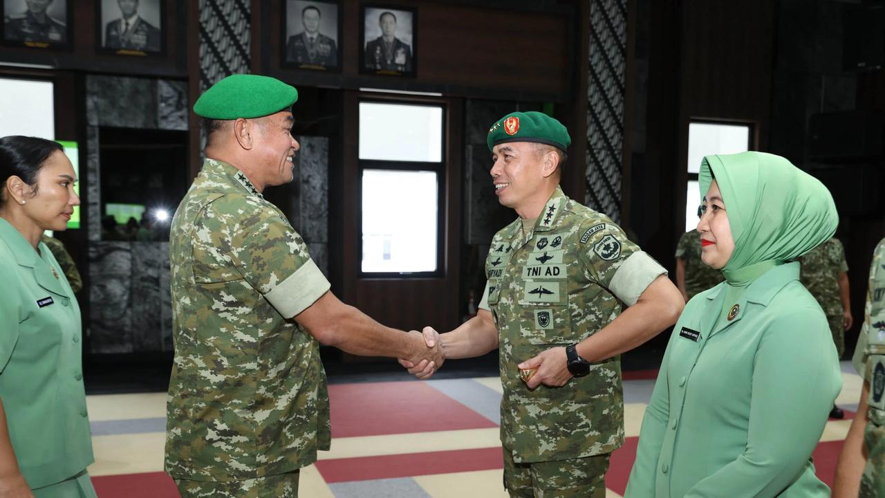 FOTO: Pangdam Jaya dan Pangkogabwilhan III Resmi Naik Pangkat Jadi Letjen