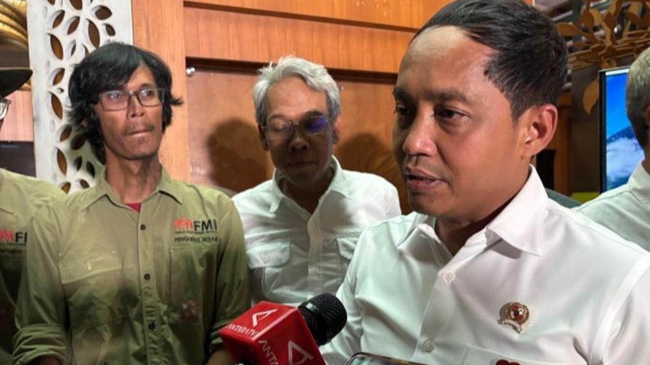 Dikecam Usai Foto Bareng Tersangka Viral, Menhut Raja Juli Minta Ampun ke Prabowo
