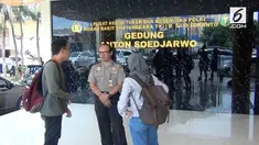 RS Polri Kramatjati menerima tulang belulang yang diduga korban jatuhnya pesawat Lion JT 610. Penemuan tulang tersebut bersamaan dengan penemuan CVR pesawat. Tim DVI langsung melakukan identifikasi terhadap tulang belulang tersebut