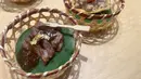 Tak ketinggalan wagyu nakaochi dengan uni dan wagyu steak dengan blackpepper sauce yang sangat lezat.  / Foto dok: Fimela.com.