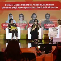 Suasana talkshow  "Akses Hukum dan Ekonomi bagi Perempuan dan Anak" dalam Festival 6 di The Dome, Mal Senayan Park, Jakarta Pusat, Sabtu (8/7/2023). (Liputan6.com/Angga Yuniar)