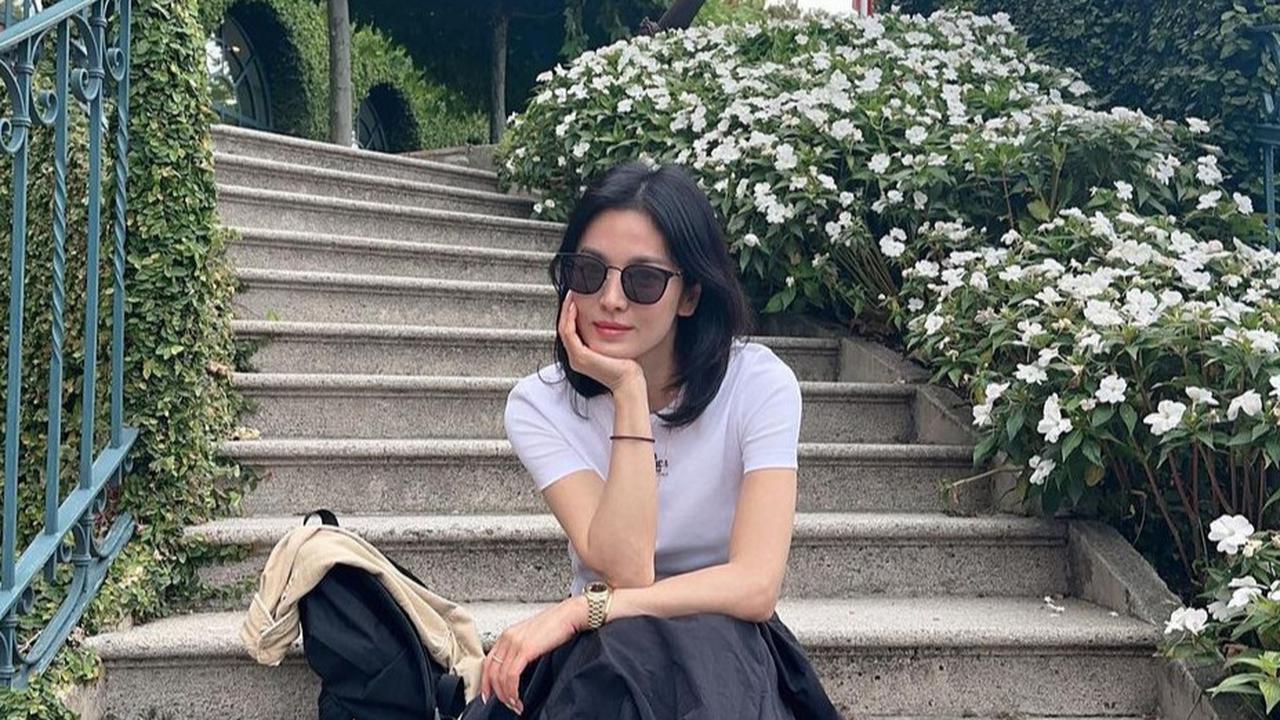 Potret Dulu dan Sekarang Song Hye Kyo, Tampilannya Malah Makin Muda Seiring Bertambahnya Usia