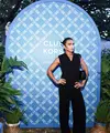 Bretman Rock hadir dalam balutan busana serba hitam yang begitu stylish. [Foto: Tory Burch]