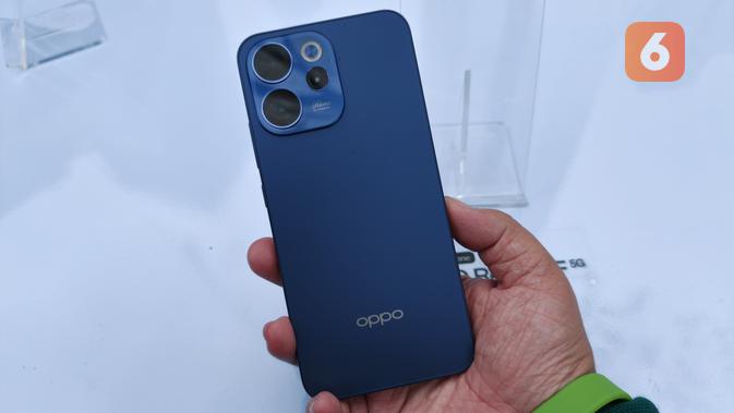 Oppo Reno15 F 5G. (Liputan6.com/ Yuslianson)