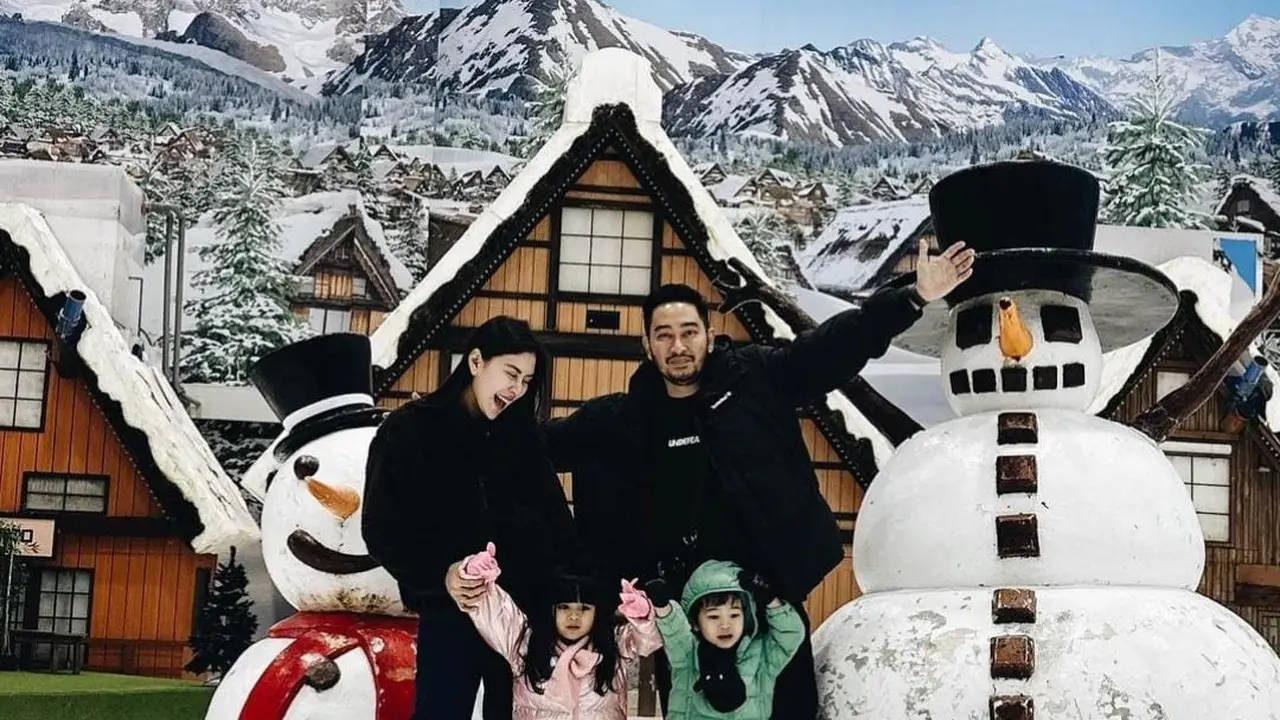 Potret Harmonis Keluarga Kecil Syahnaz Sadiqah dan Ritchie Ismail