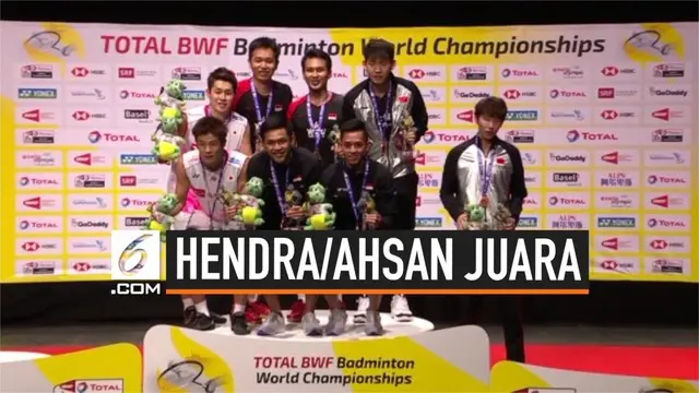 Ganda putra Indonesia Mohammad Ahsan dan Hendra Setiawan sukses raih emas di kejuaraan dunia bulu tangkis 2019 di Swiss hari Minggu (25/8/2019). Mereka tumbangkan Ganda putra Jepang di partai final.