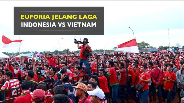 Suasana Stadion Pakansari jelang laga semifinal Piala AFF 2016 antara Timnas Indonesia melawan Vietnam.