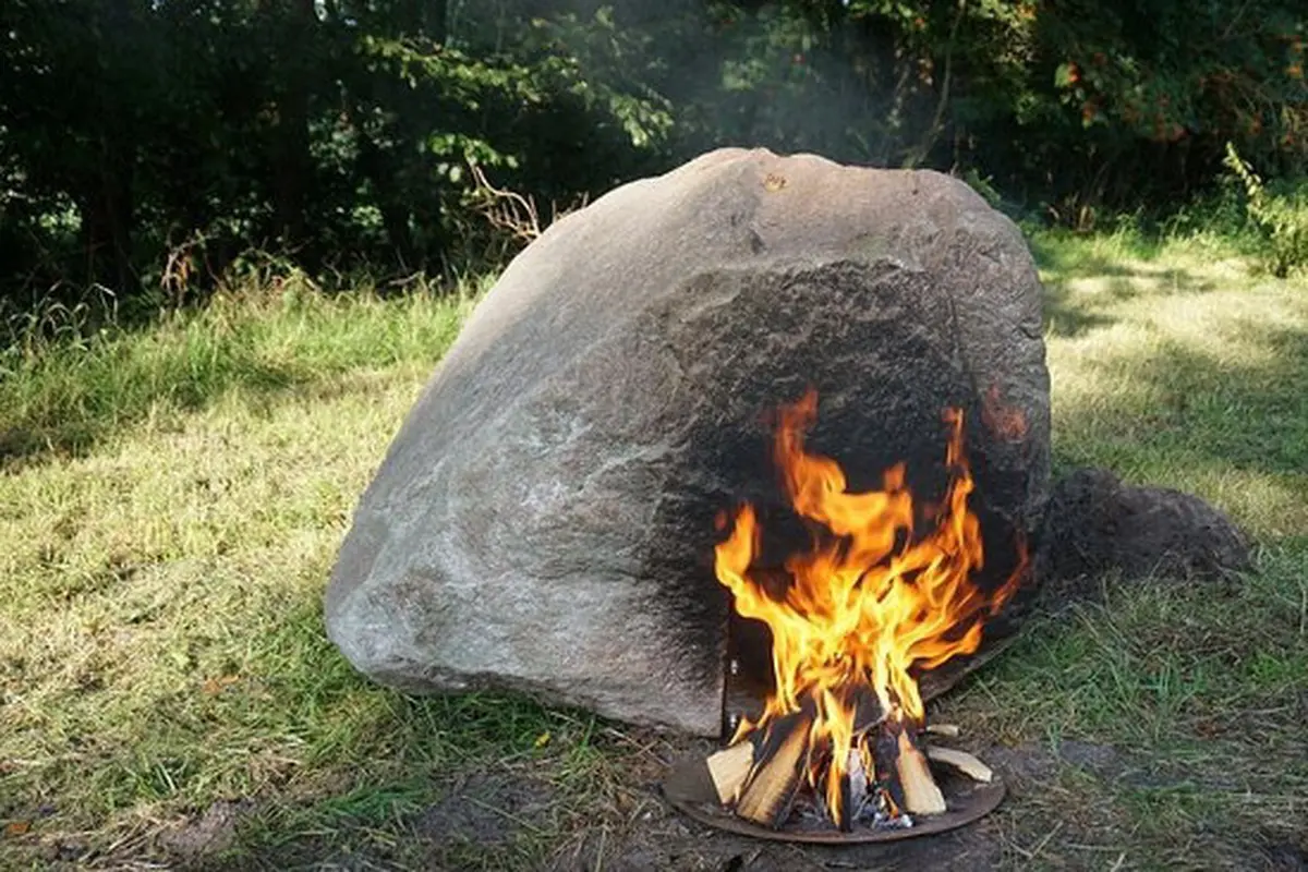 Unik, Batu ini Bisa Memancarkan Wi-fi dengan Cara Dibakar!