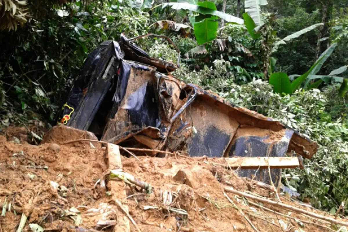 Banjir dan longsor