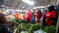 Blusukan ke Pasar Tradisional, Atikoh: Masyarakat dan Pedagang Butuh Stabilisasi Harga