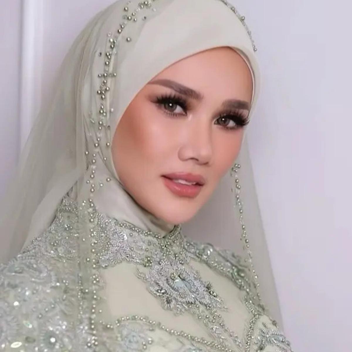 Tampil Senada Mulan Jameela dengan Kedua Putrinya, Tiara dan Safeea Dipulas Riasan Serba Coral di Akad Nikah Alyssa Daguise dan Al Ghazali