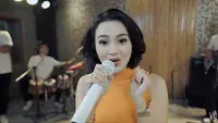 Wika Salim - Shopee Aa (New Official Music Video)