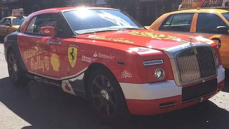 Ngaku Fans Berat, Alay Tajir Bikin Corak Ferrari di Rolls Royce