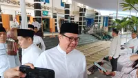 Momen Menko Airlangga Bareng Menkeu Purbaya Salat Idulfitri di Masjid Direktorat Jenderal Pajak