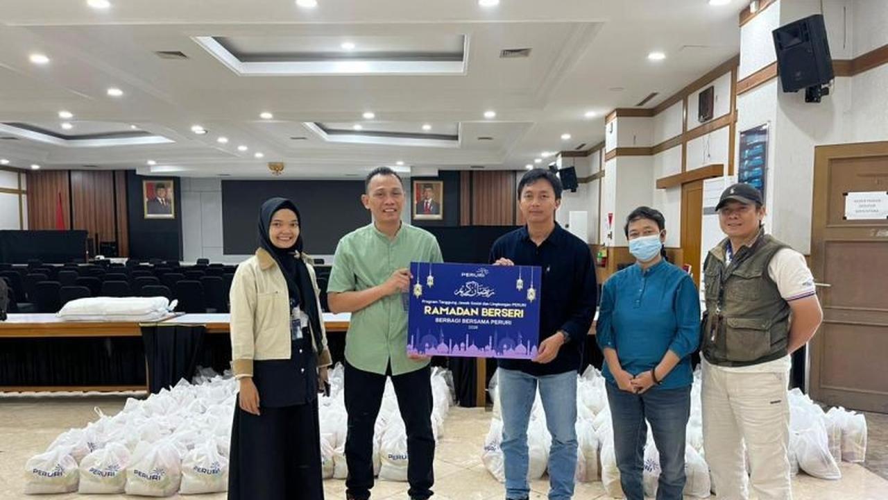 Peruri Salurkan Bantuan Ramadhan 2026, Hadirkan Kebahagiaan di Karawang dan Jakarta