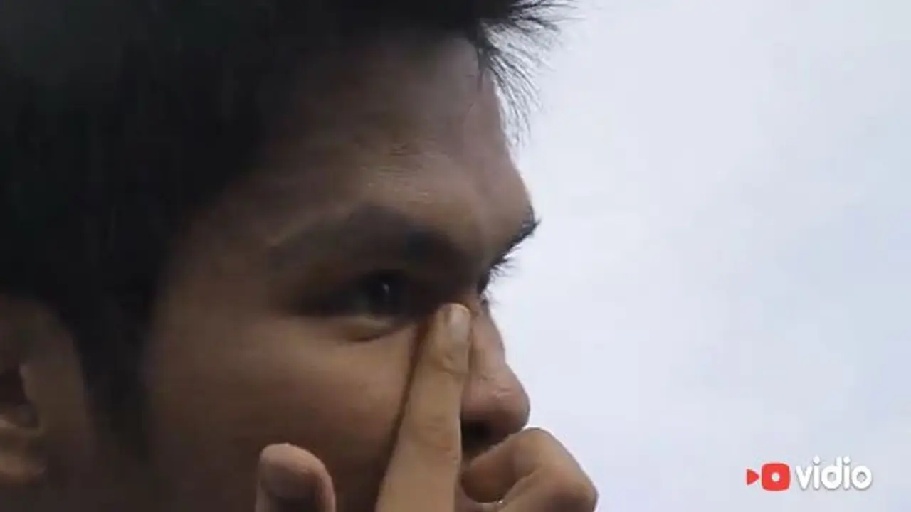 Masuk Lewat Hidung, Pria Ini Keluarkan Tisu Lewat Mata