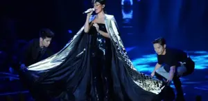 Agnez Mo terlihat 'enjoy' saat konser ‘I Am Generation of Love’. Ternyata hadirnya orang-orang terdekat, membuat Agnez Mo tidak merasakan beban apapun saat berada di atas panggung.