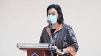 Menkeu Sri Mulyani melantik 2 pejabat di lingkungan Kementerian Keuangan. Dalam pelantikan ini Sri Mulyani menggunakan masker dan tetap menjaga jarak. (Dok Kemenkeu)