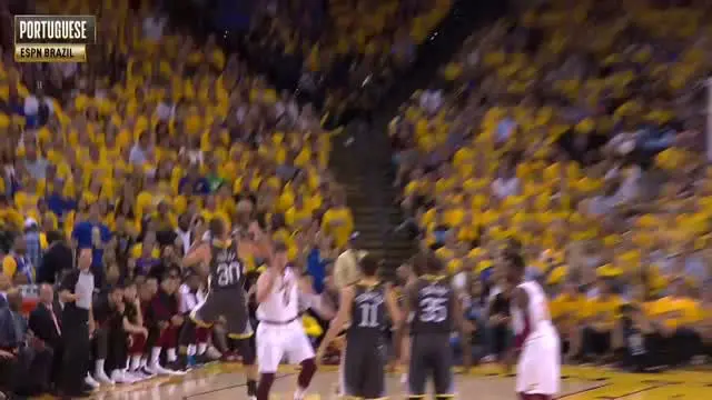 VIDEO: Reaksi Komentator dari Berbagai Negara untuk Three-Point Curry di Final NBA