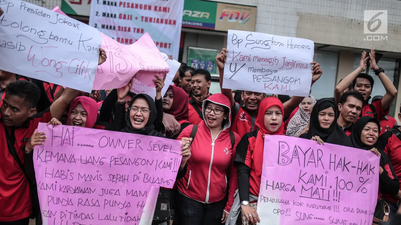 Eks Pegawai Sevel Demo Tuntut Pesangon