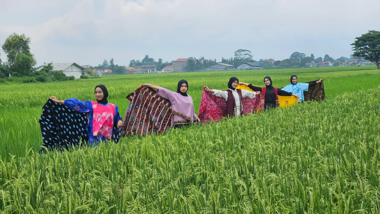 Generasi muda berupaya melestarikan Batik Batang (Istimewa)