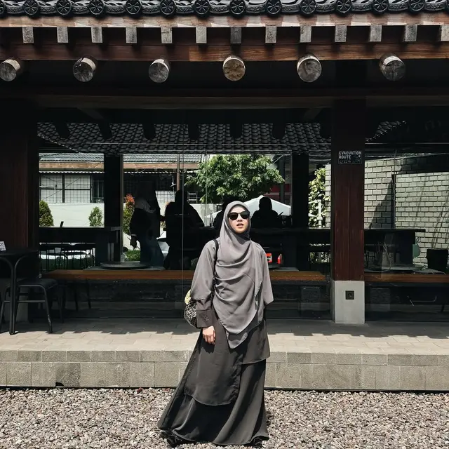Natasha Rizky Pakai Gamis